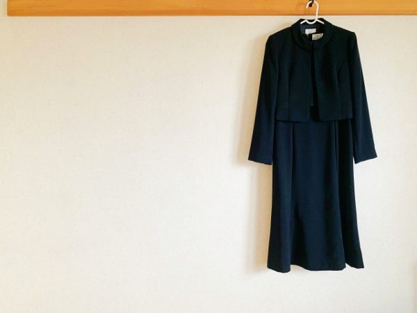 葬儀用の喪服